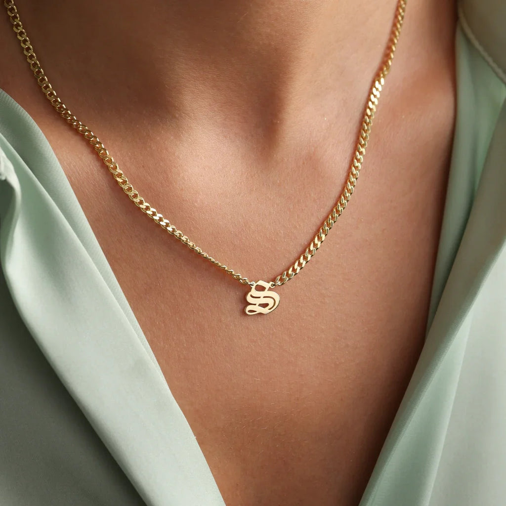 KH Sovereign Initial Chain Necklace Gold A-Z
