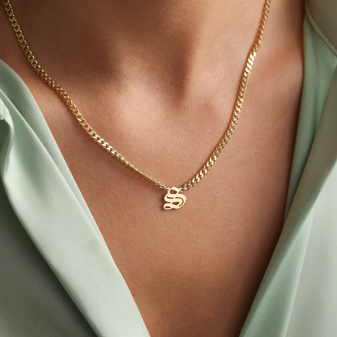 KH Sovereign Initial Chain Necklace Gold A-Z