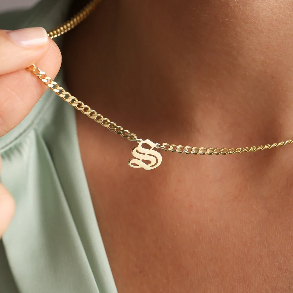KH Sovereign Initial Chain Necklace Gold A-Z