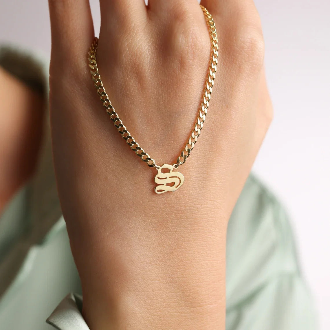 KH Sovereign Initial Chain Necklace Gold A-Z